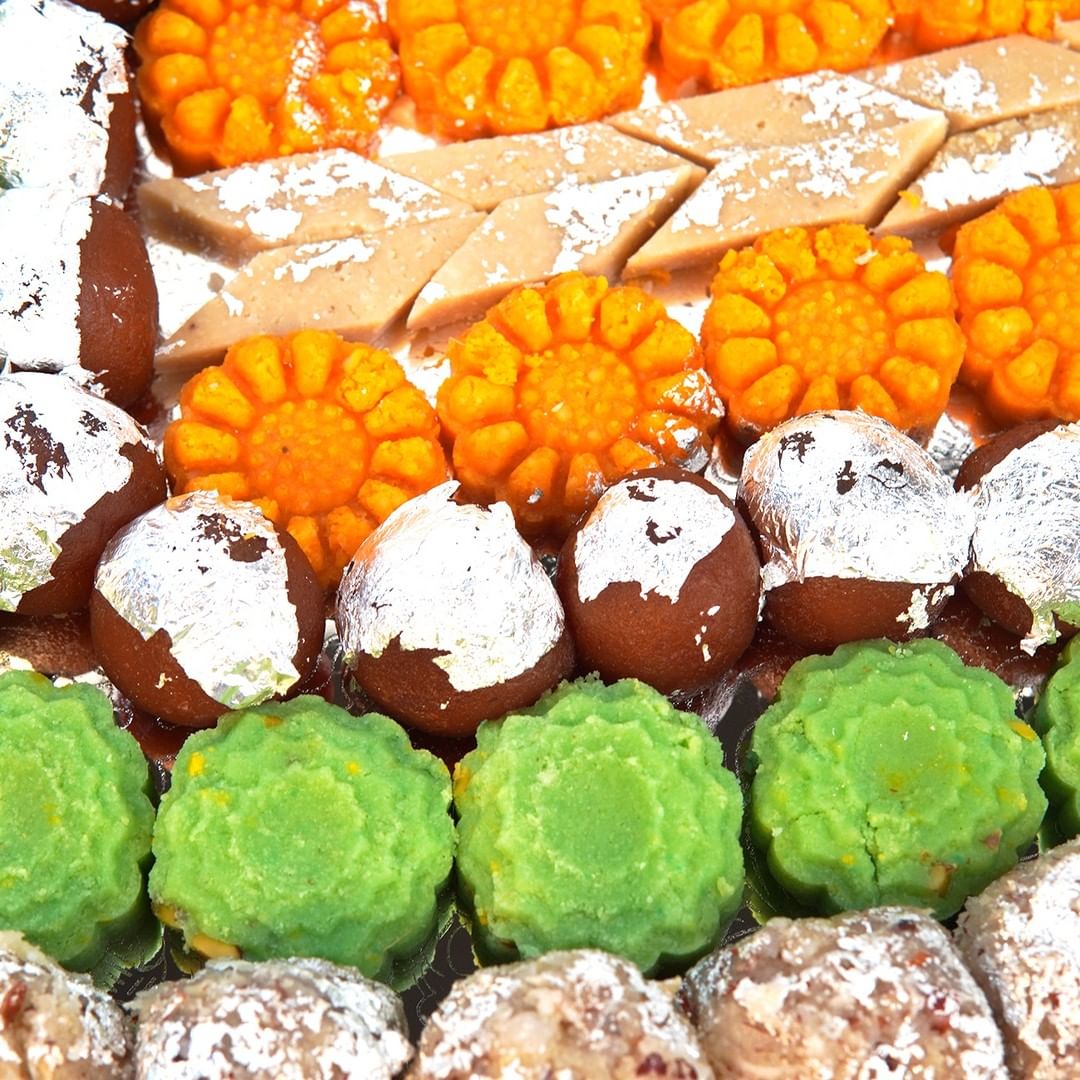 Exquisite Traditional Sweet Tray