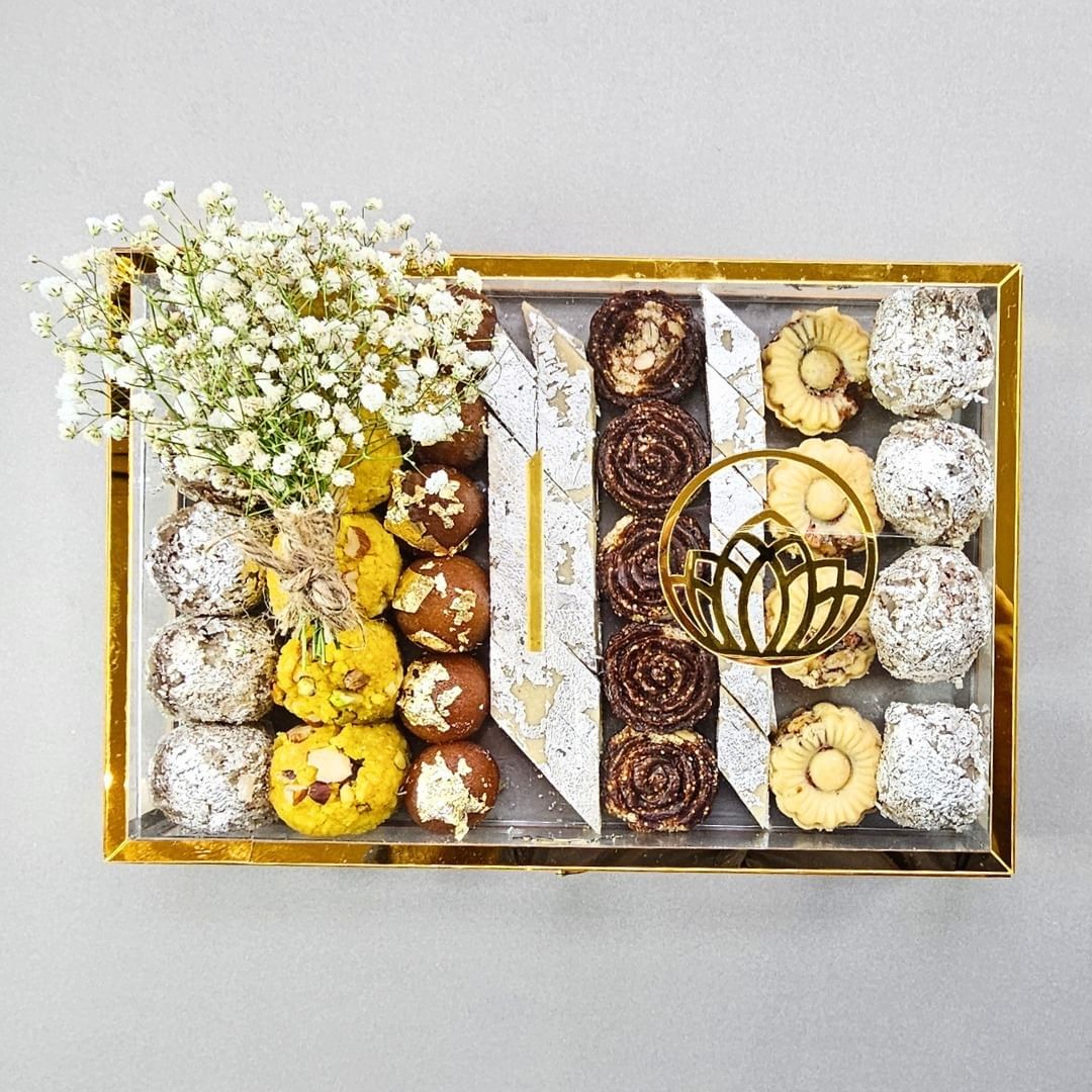 Premium Acrylic Sweet Gift Box